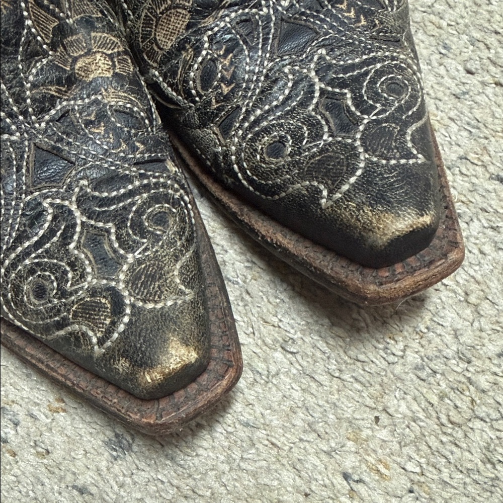 Embroidered Black Heeled Boots - image 5